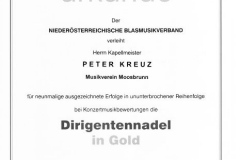 dirigentennadel_in_gold_fuer_kapellmeister_peter_kreuz_20140323_1330578829